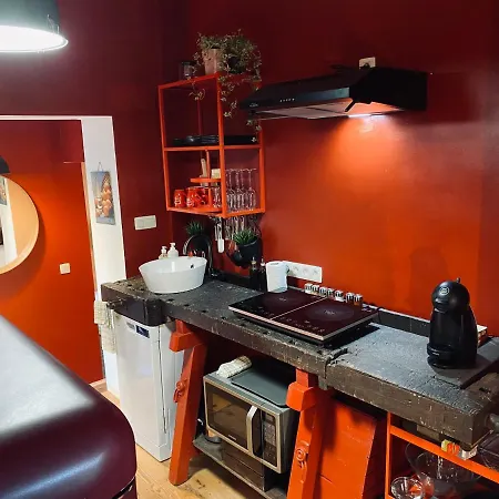 La Duchesse D'aumale *